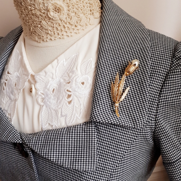 Vintage handmade Spanish damascene gold brooch - Picture 3 of 10